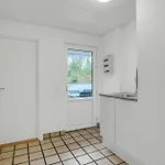 Nice Home In Blavand With Sauna 度假居 *