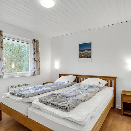 בית נופש Awesome In Blavand With Kitchen בלבאנד