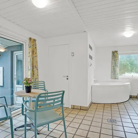 Casa de Férias Pet Friendly Home In Blavand With Sauna *